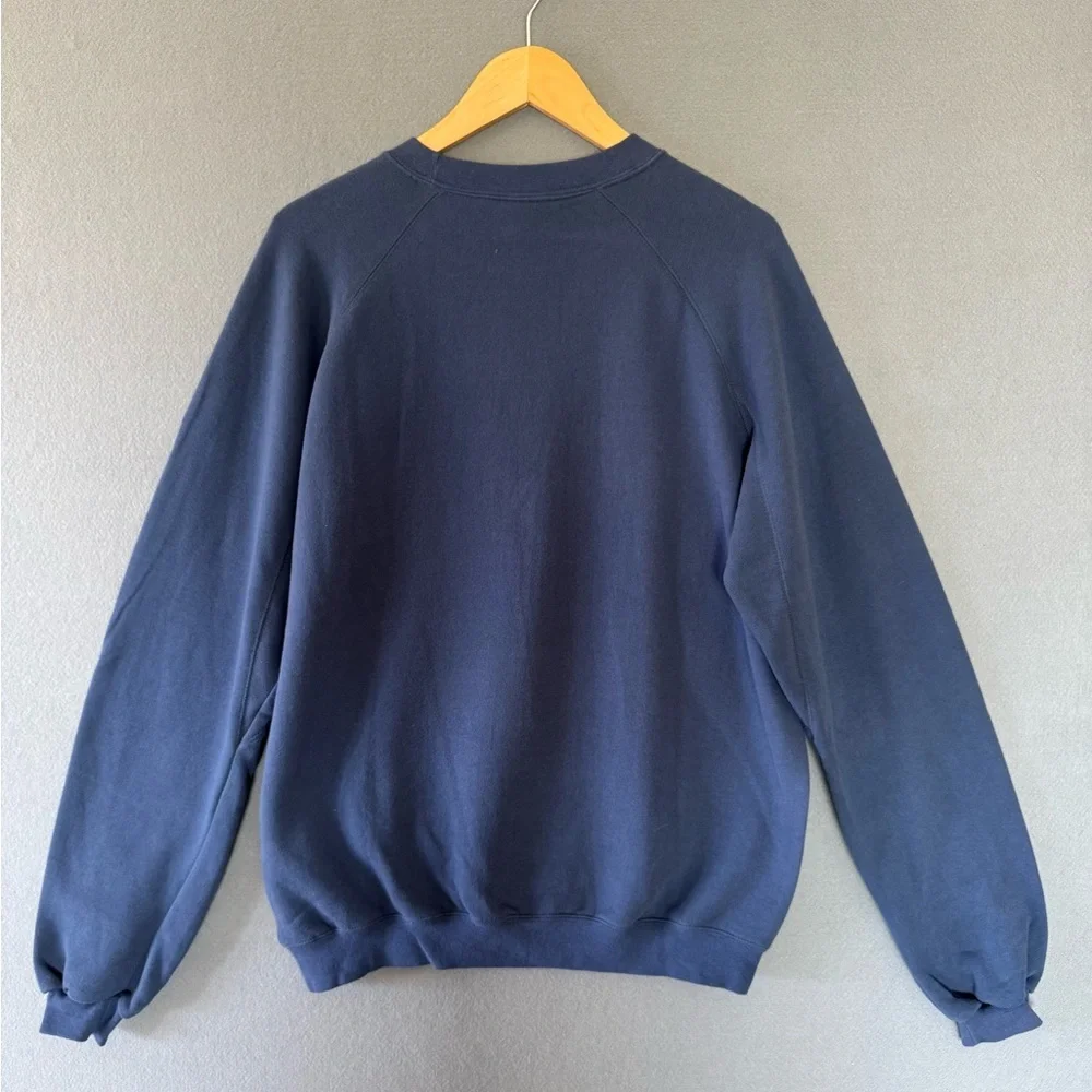Champion Navy Embossed Logo Sweatshirt NWT Men’s Medium Classic Crewneck - Picture 3 of 13